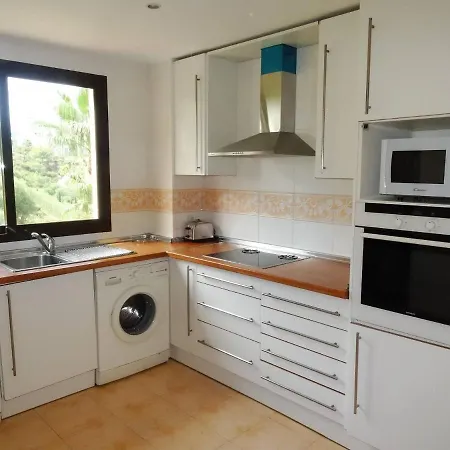 Beautiful Flat Near Golf Courses With Sea Views Estepona